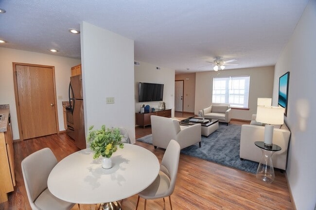 The Ridge Apartments & Townhomes