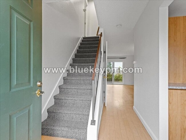 Photo - 3 Bed, 1.5 Bath Townhome in Hazel Dell Near Salmon Creek Regional Park