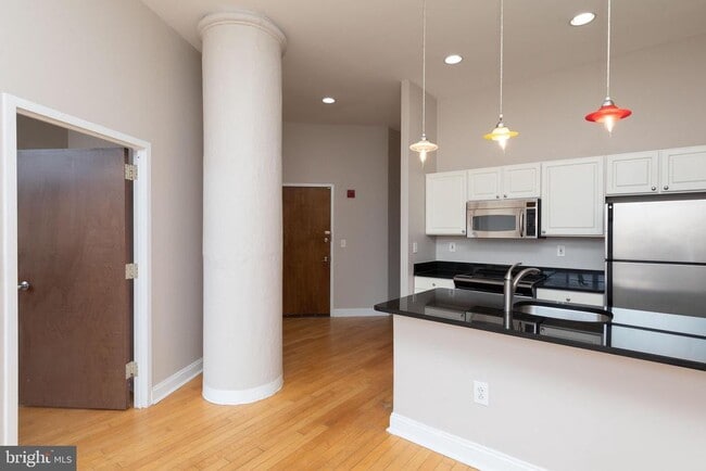 Photo - 315 Arch St Unit 408