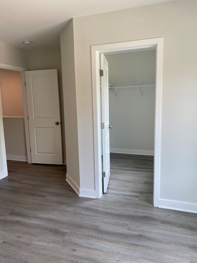 Dayton Crossing Apartments Sandy Hook, CT