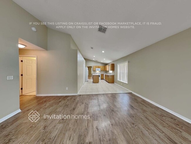 3042 Eagle Crossing Dr