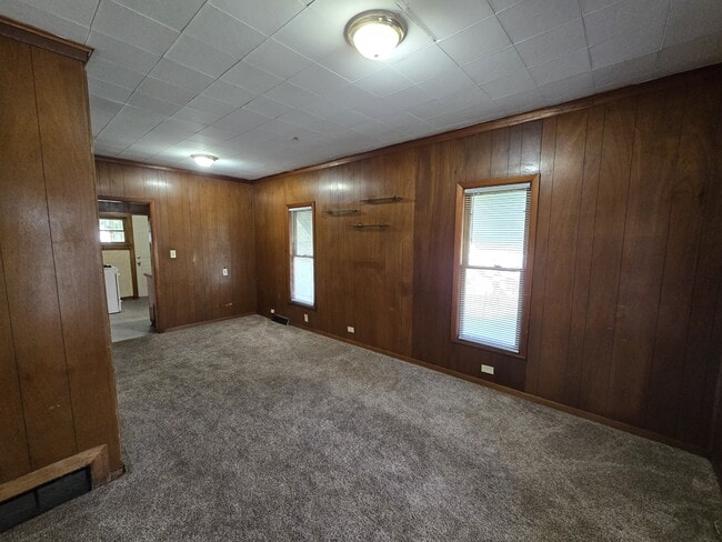 Photo - 307 Riehl St