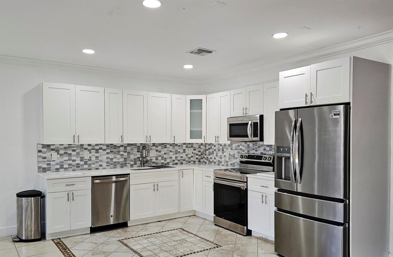 Photo - 213 Talia Cir