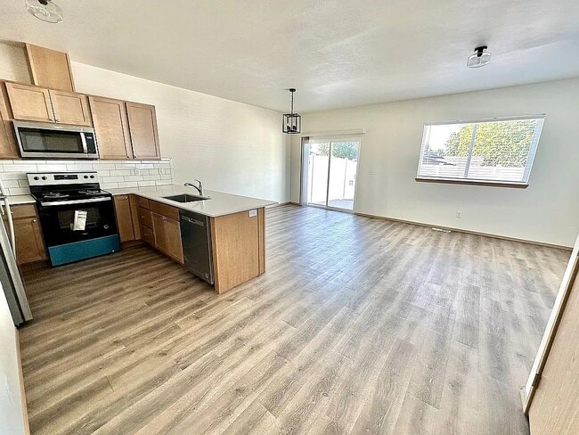 4412 Alpine Way