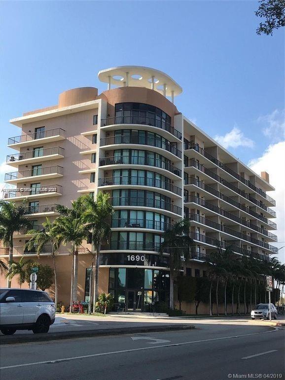 Building Photo - 1690 SW 27th Ave Unit 703 Rental