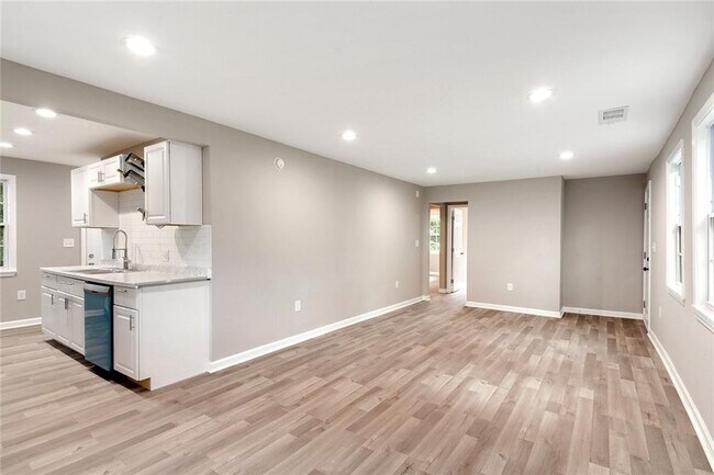 2157 Penelope St NW
