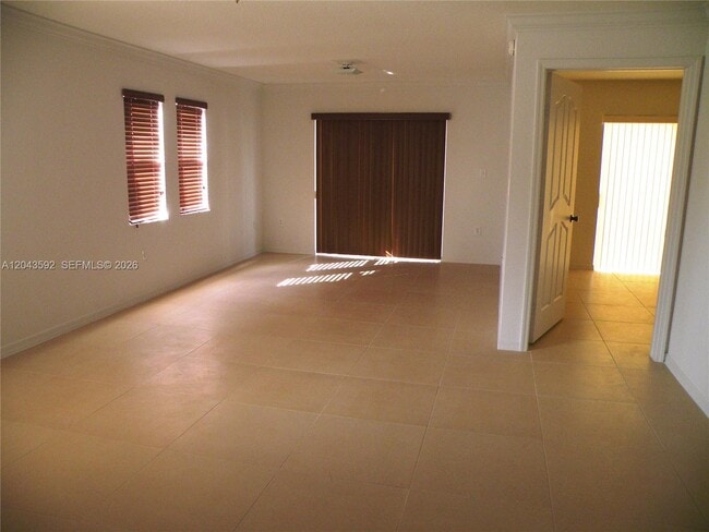 Photo - 10981 NW 88th Terrace Unidad 801