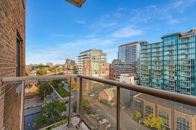 Photo - 145 York St Unit 612