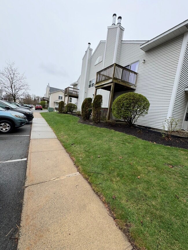 Photo - 1307 Greenwich Dr Unit 1307 Greenwich Dr