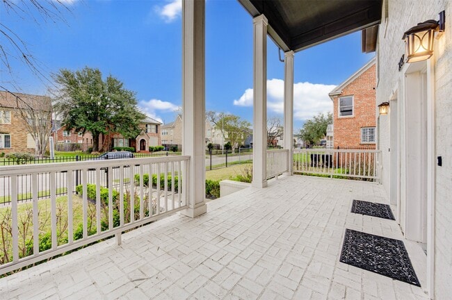 Photo - 2202 Wentworth St