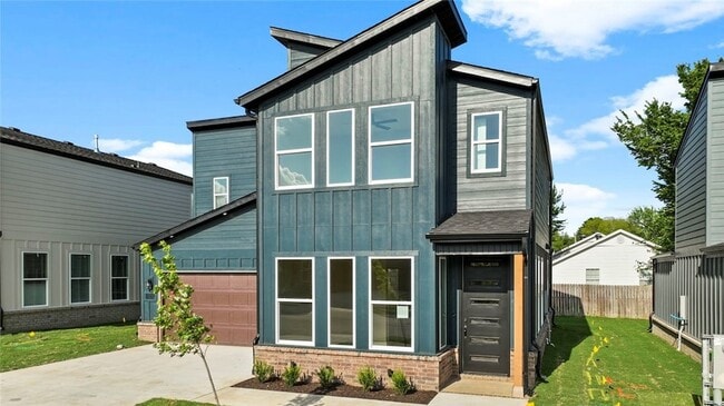 Photo - 1303 SW Journey Ln