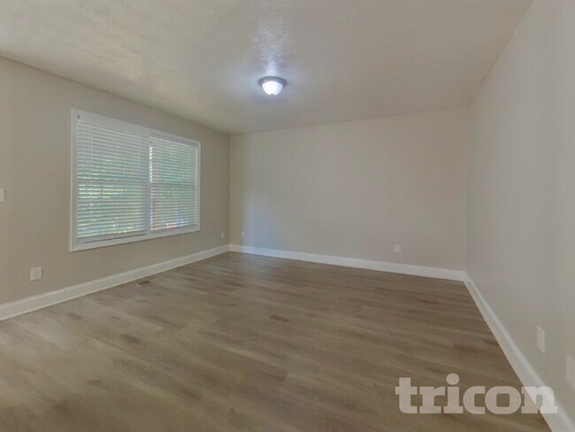 Photo - 249 Indian Lake Trail