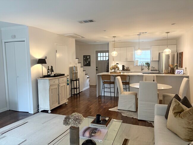 Photo - 4306 Buena Vista St Unit 101