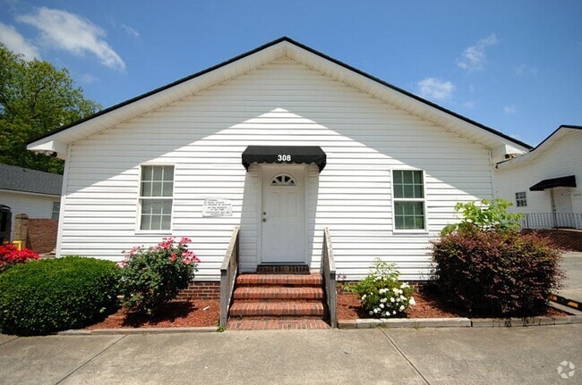 Building Photo - 308 W Pine St Rental