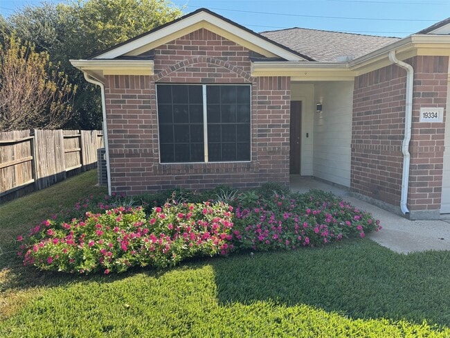 Photo - 19334 Wading River Dr