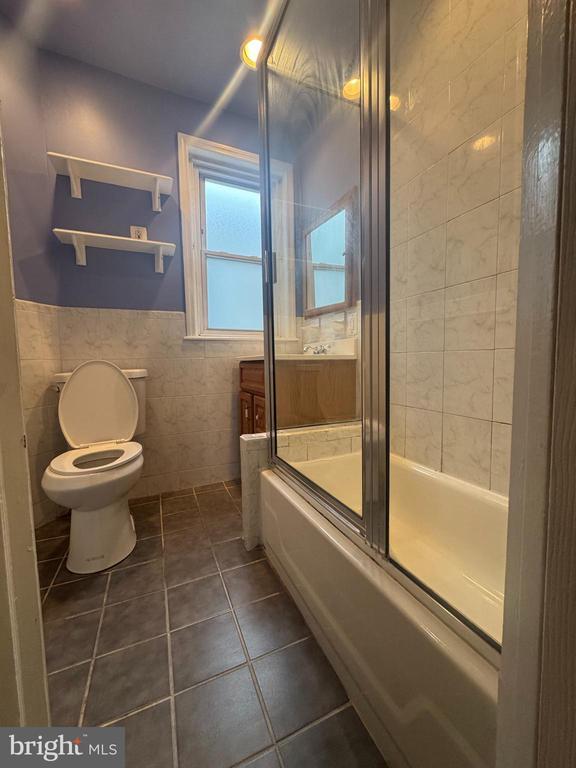 Photo - 3412 Salmon St