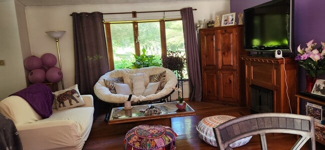 Photo - 320 S Silver Ln