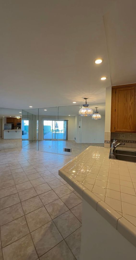 3101 Peninsula Rd Unit 102