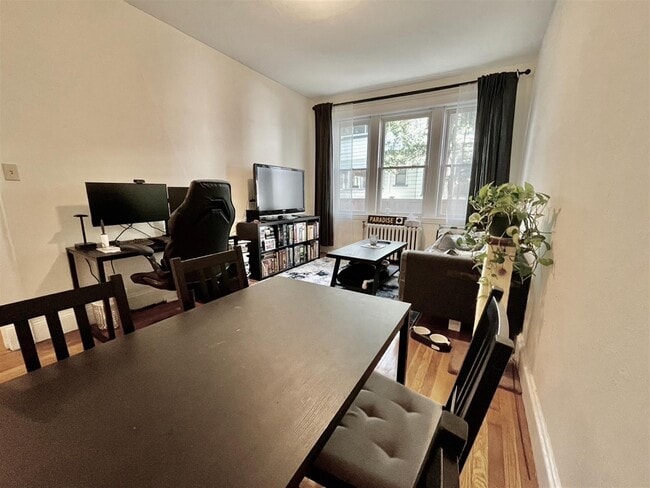 Building Photo - 71 Martin St Unit 1