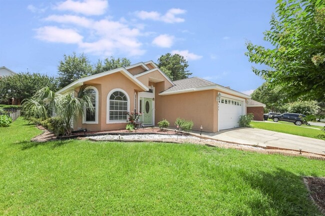 Photo - 1583 Applewood Way