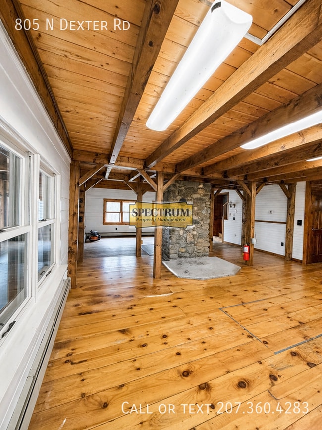 Photo - 805 N Dexter Rd