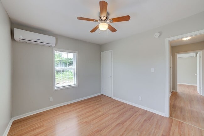 Photo - 1020 E Apache St