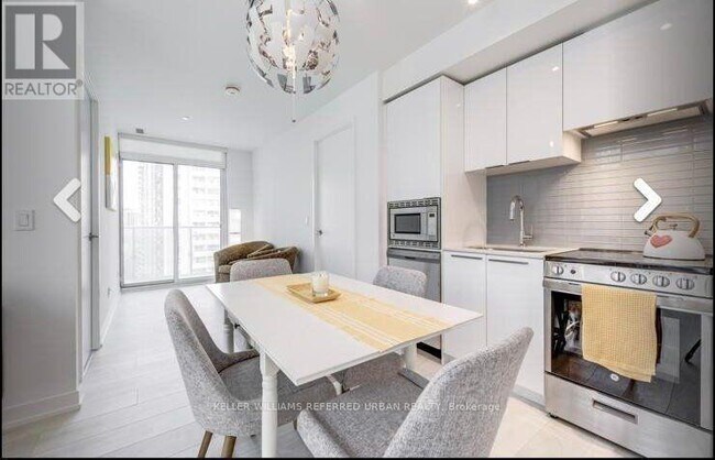 Photo - 501 Yonge St Unit 805