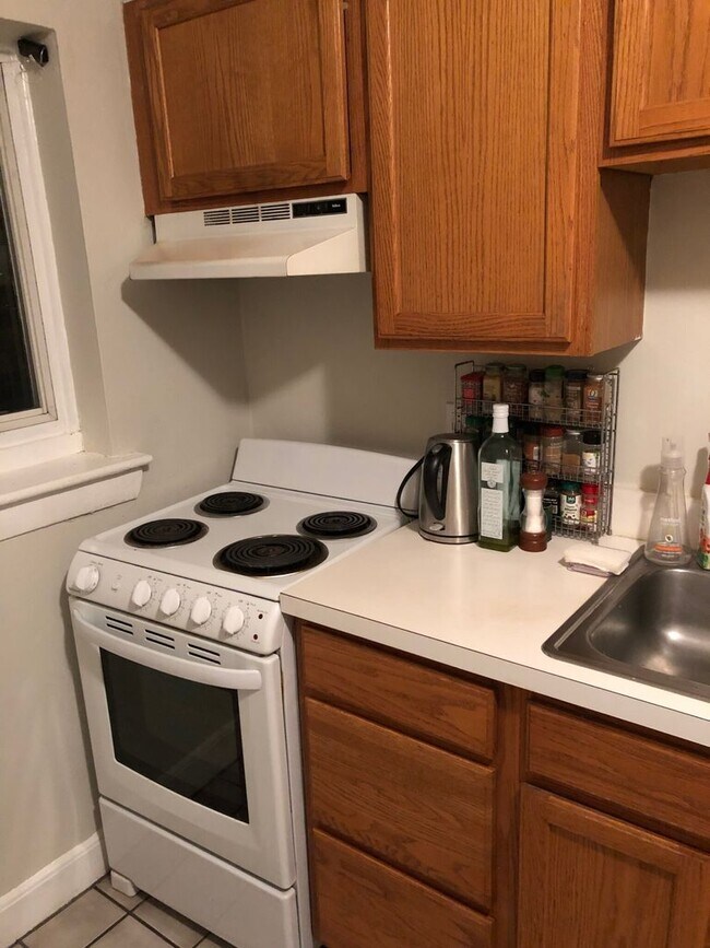 Photo - Awesome 2 Bed for Students