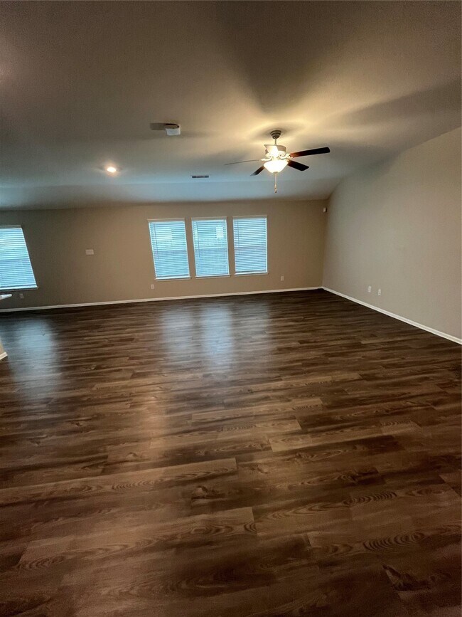 Photo - 19024 Pinewood Grove Trl