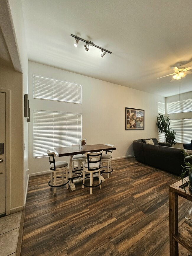 Photo - 5855 N Kolb Rd