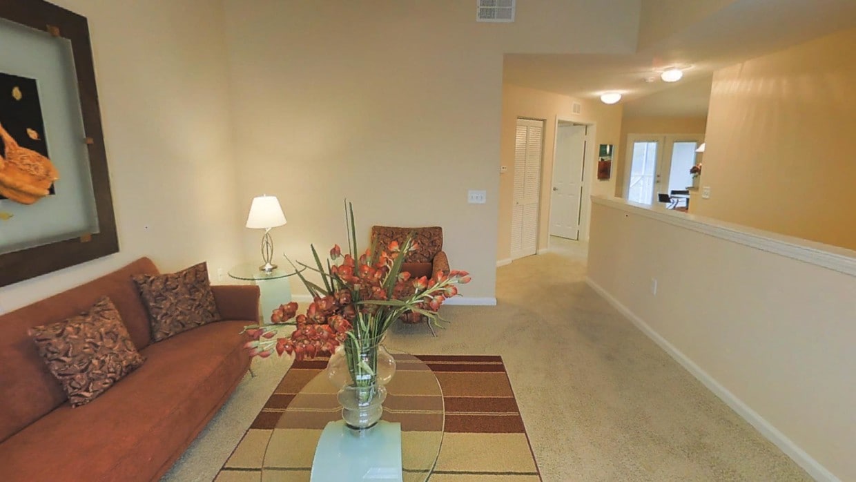Photo - Heritage Estates – Center Square Apartments