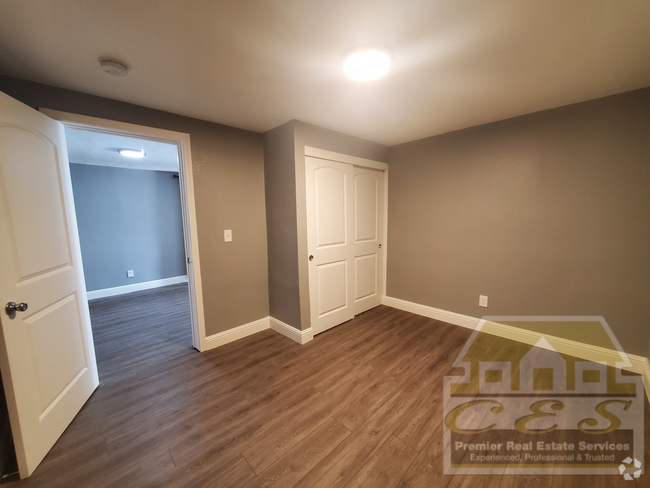 Building Photo - Three bedroom Upstairs Flat in Richmond Unit Lower Rental