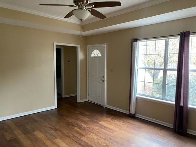 Photo - 3/2 HOME NEAR FREEDOM PARK.