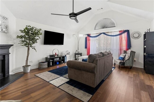 Photo - 4909 Truitt Ln