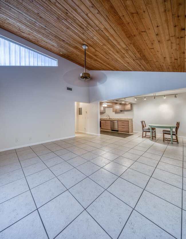 Building Photo - 809 N Federal Hwy Unit 3