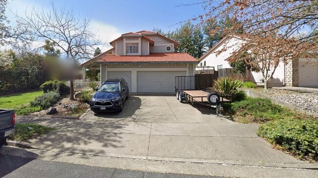 Building Photo - 301 La Quinta Dr