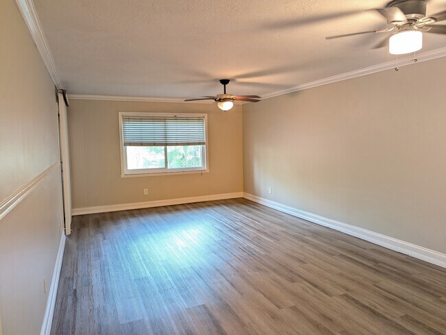 Photo - 3700 S Osprey Ave