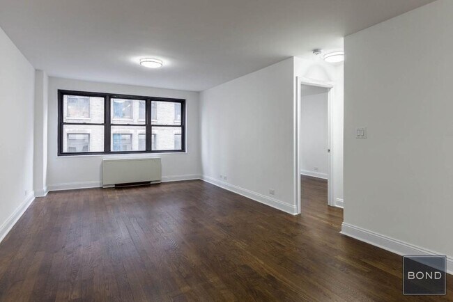 Building Photo - 96 Fifth Avenue Unit 7G Rental