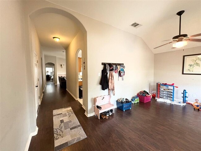 Photo - 2204 Bakers Way