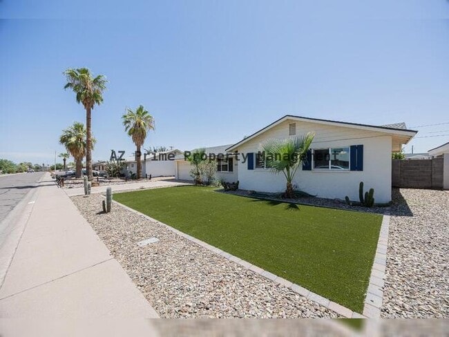 Building Photo - 6637 E Wilshire Dr