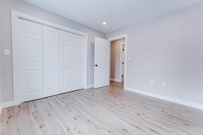 Photo - 3 Strafford Rd Unit 1