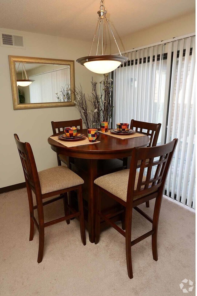 Paddock Village Apartments Florissant, MO