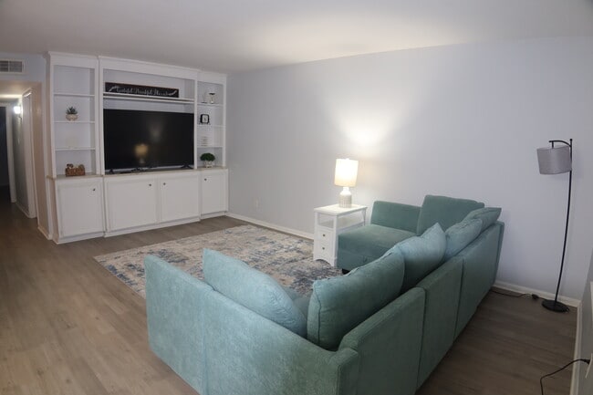 Photo - 3730 Fairfield Ave Unit 233