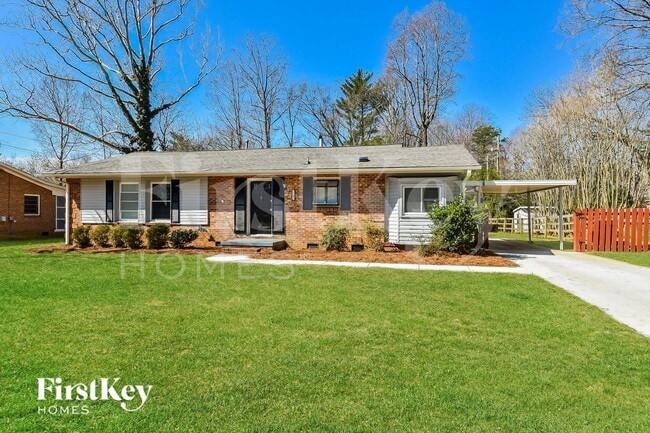 Building Photo - 2703 Wynnewood Dr