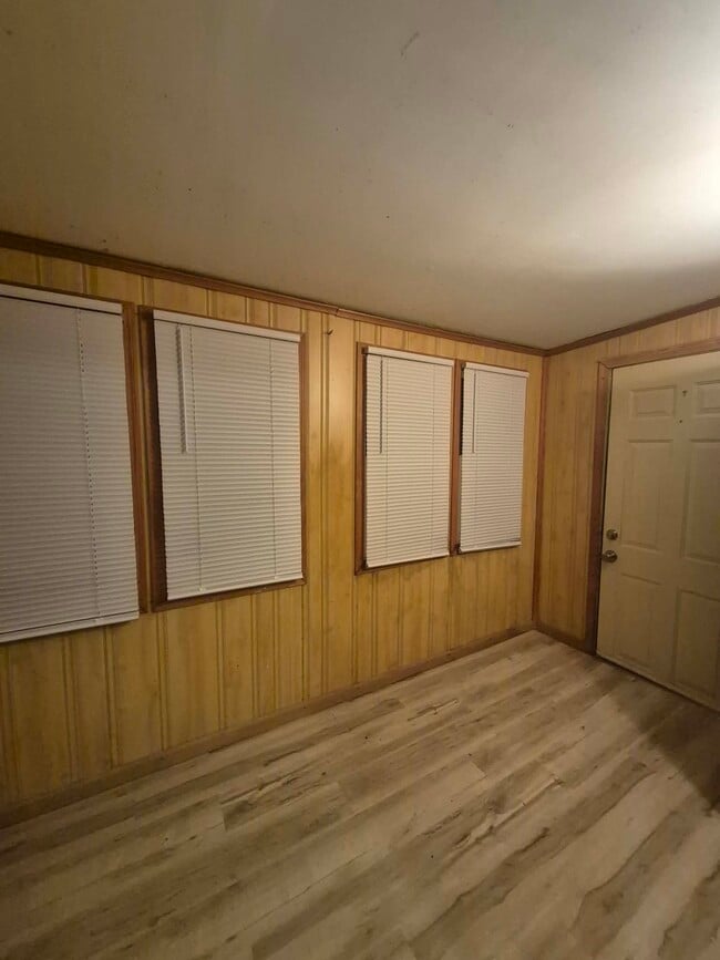 Building Photo - 603 N Lee St Unit 4