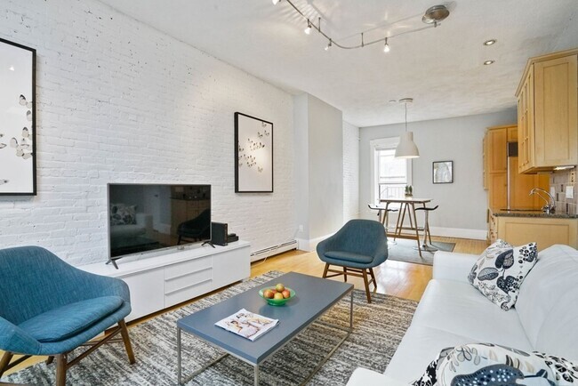 Building Photo - 74 W Rutland Sq Unit 3 Rental