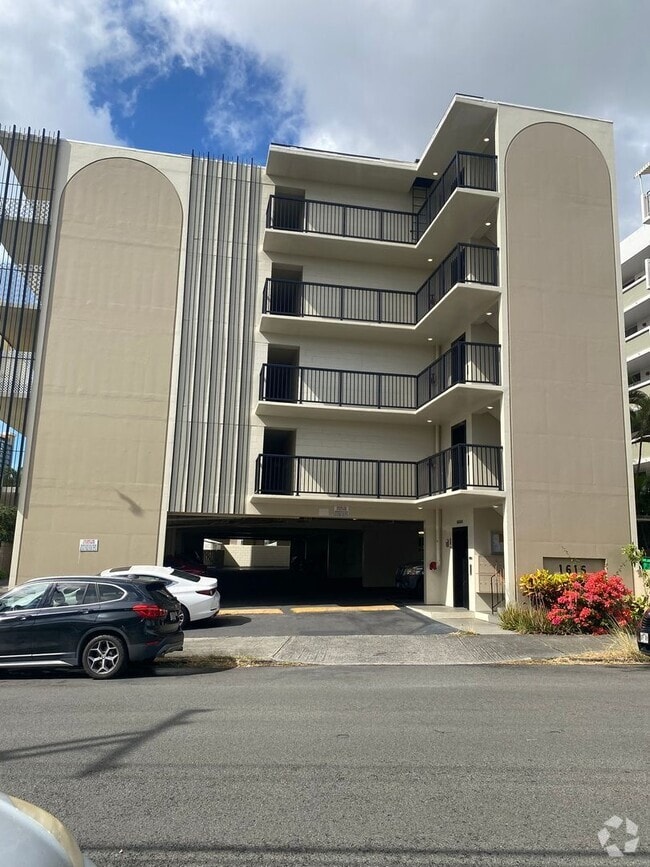 Building Photo - 2 bed, 1 bath, located on 4th floor. Inclu... Unit 401 Rental