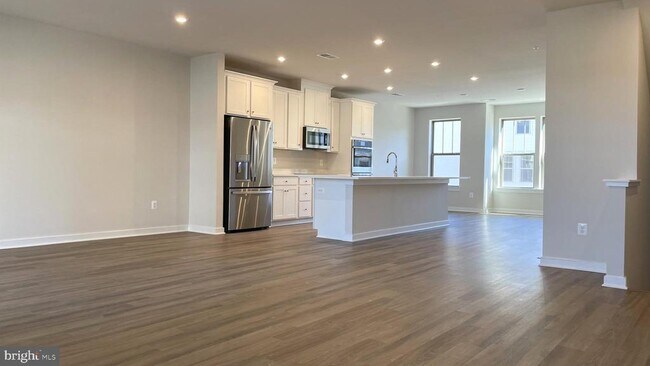 223 Park Central Ter
