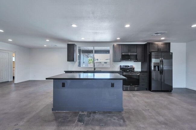 Photo - Remodeled 5-Bedroom Tempe Home with Private Pool, Large Yard & Garage Near ASU
