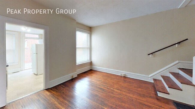 Photo - 1482 Summit St